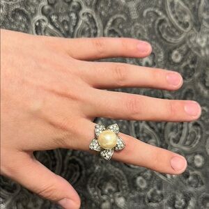 Victorian-Inspired Cream and Silver Statement Ring